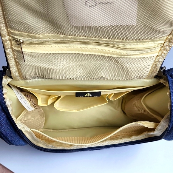 Hikenture Blue Travel Bag/Organizer - Picture 10 of 12